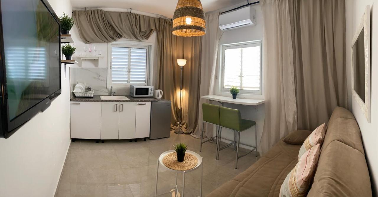 Apartment Oskar Beach Bat Yam Exterior foto