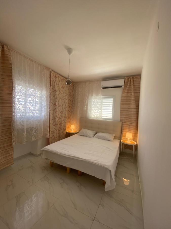 Apartment Oskar Beach Bat Yam Exterior foto